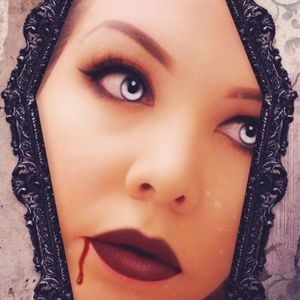 Meet your Posher, Elena